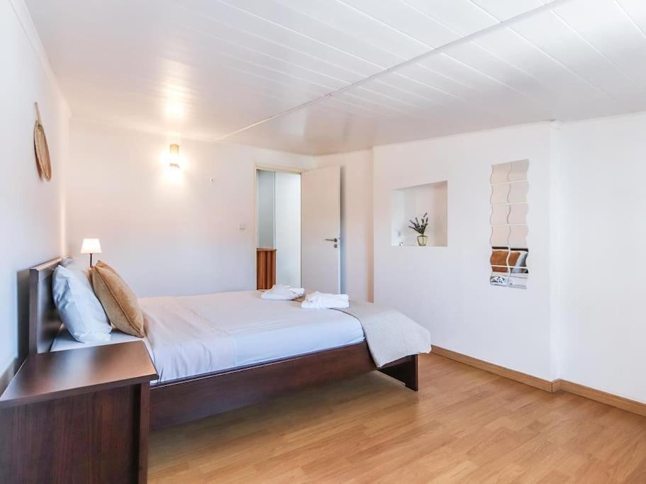 Holiday home Portucale ! Charneca Caparica Pool *