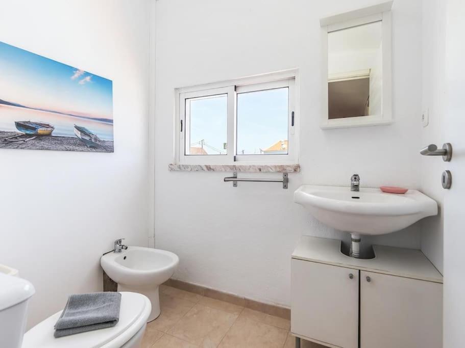 Holiday home Portucale ! Charneca Caparica Pool *