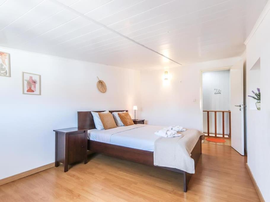 Portucale ! Charneca Caparica Pool Holiday home *